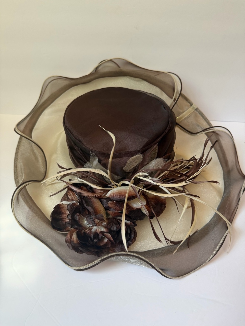 Whittall & Shon Brown Beige Organza Derby Church Hat Floral Feather EUC - Picture 1 of 6
